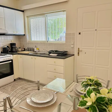 Sophilia Garden Escape Apartman Pátra